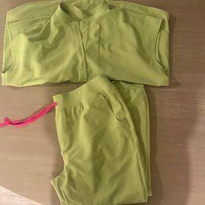 Figs scrubs jogger set